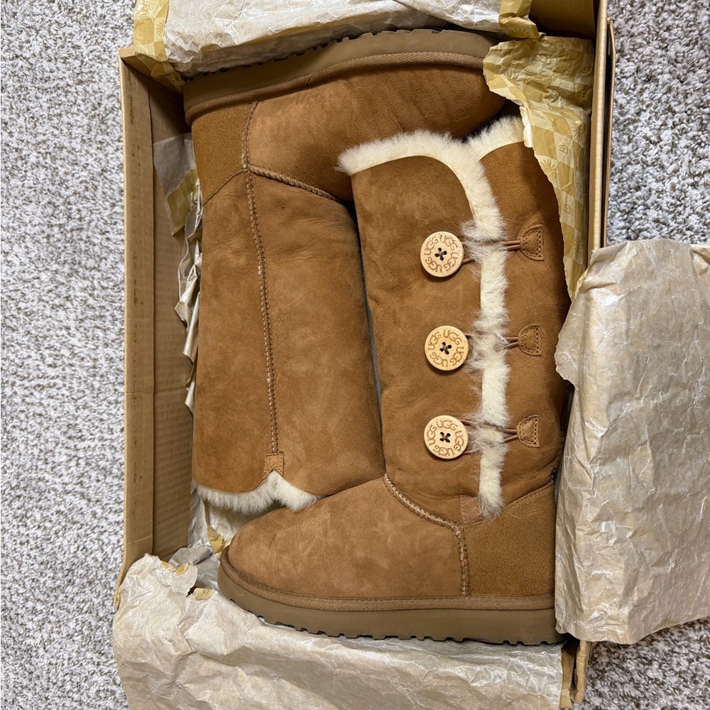 UGG Women's Tan Boots with Cream Fur